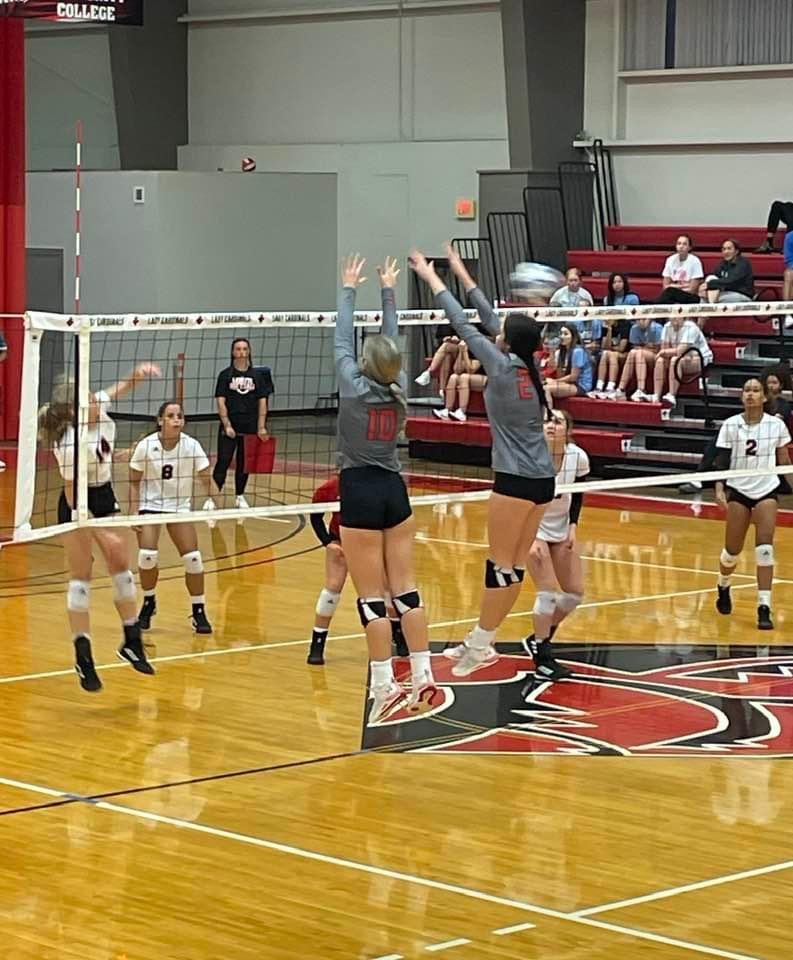 Volleyball Sweeps Labette on the Road