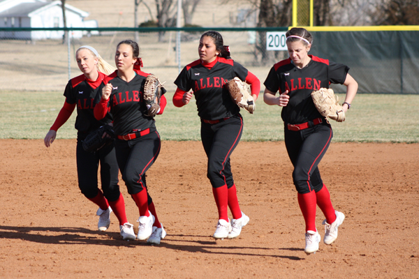 Lady Red Devils take down 5th ranked Des Moines Area CC with a 6-3 Win