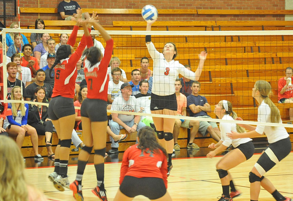 Red Devil Volleyball ends on a good note